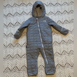 The North Face Infant Gray Snowsuit Thermoball Hand Covers Size18-24M Jacket